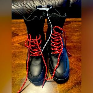 MSRP $150 Nurture Combat Boots Women’s 5.5 Black Chunky Waterproof Leather